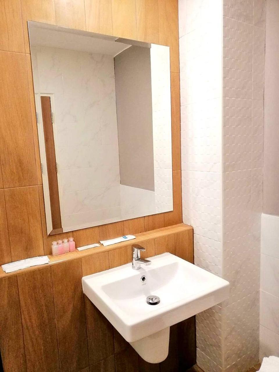 Siri Hotel เชียงใหม่ ภายนอก รูปภาพ
